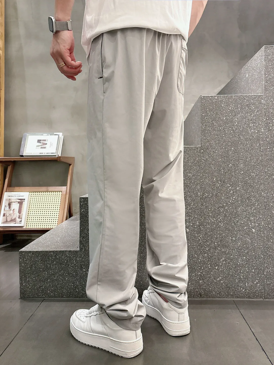 ， ， ， ， . . ， ， Sizes M-3x L